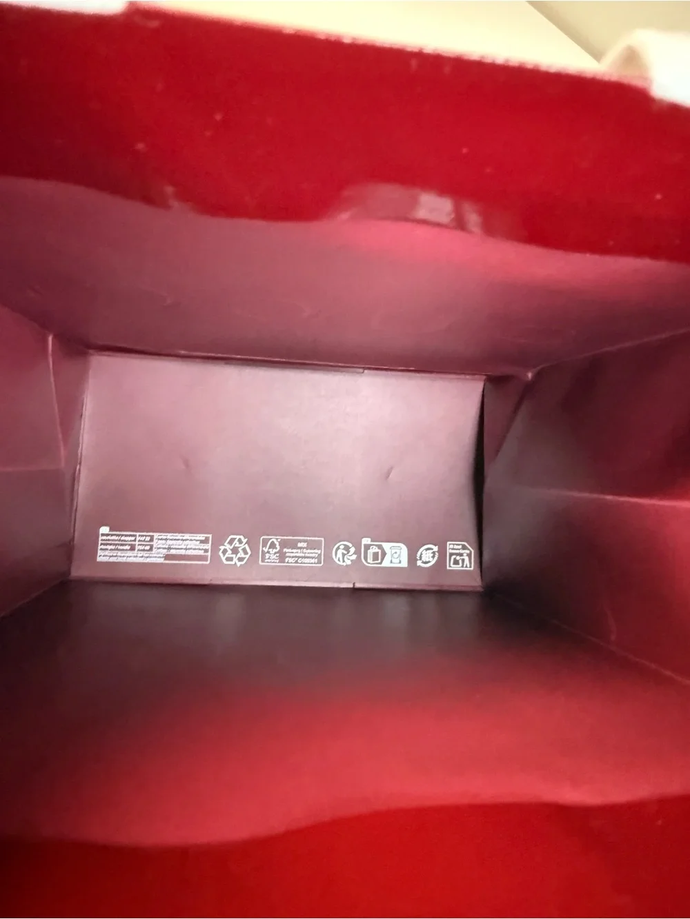 Gucci Large Burgundy Glossy Shopping Bag + Matching Card Envelope Packaging